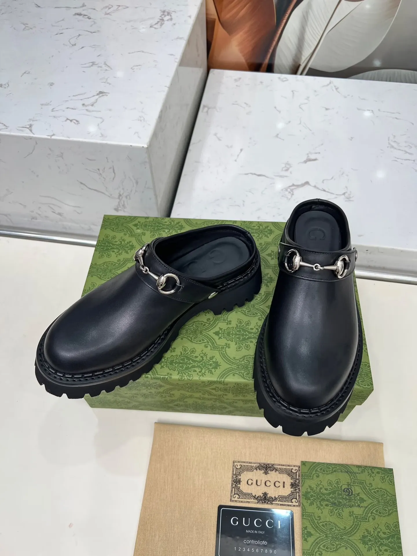 👟👟Ex-factory price 480👟👟 GUCCI British-style fashion slippers, lazy design back stumbling ➕thick sole increased height, empty back shape looming with exposed ankles, super cool when walking, age-neutral style, wide audience, Fabric: cowhide, mercerized cow suede Lining/foot pad: cowhide Outsole: foam outsole Heel height: 5cm Number of yards: 35-42 (customized numbers at both ends) Color: 4 colors available: black, brown, and military green Packing: card, bag